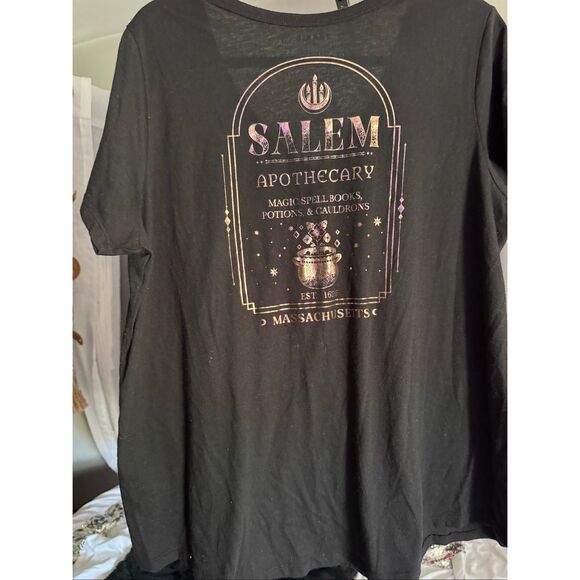 Torrid  2 plus size  Salem ma v neck  Relax Fit Heritage Jersey Tee shirt top - Picture 4 of 6
